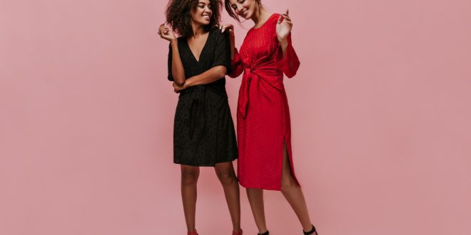 Mulheres de vestidos