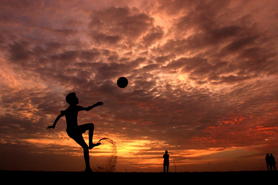 A origem do futebol e contexto hist rico jornal montes claros