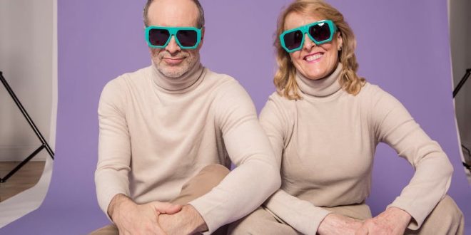 Casais famosos aderem à tendência de looks combinados