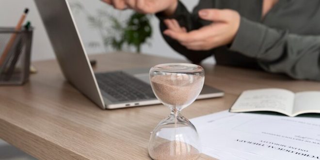 Existe um tempo mínimo para permanecer em um emprego?