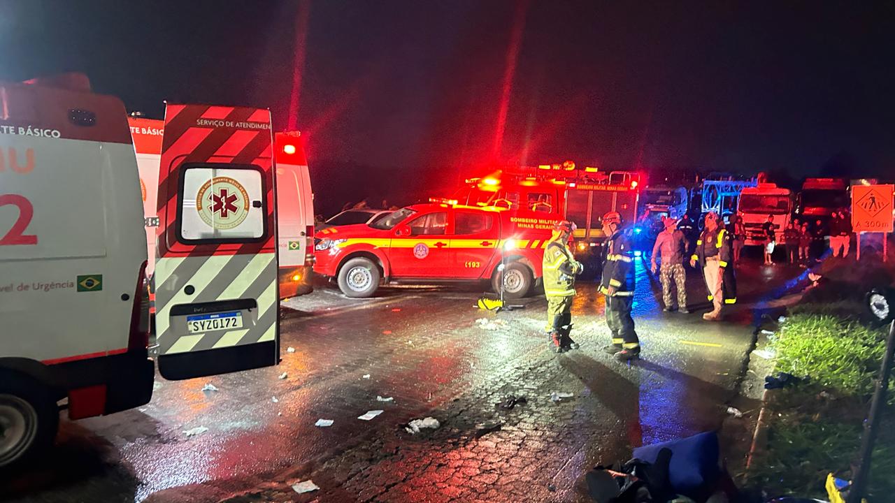 Rodovia da Morte - Grave acidente na BR-251 deixa nove mortos e o menos dez feridos na BR-251