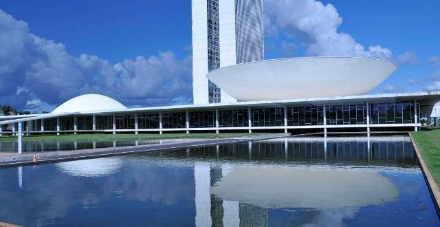Em meio à Marcha de Prefeitos, Congresso terá semana agitada nos bastidores