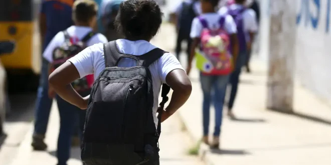 Escola que Protege: prazo para estados e municípios aderirem ao programa termina em 19 de maio