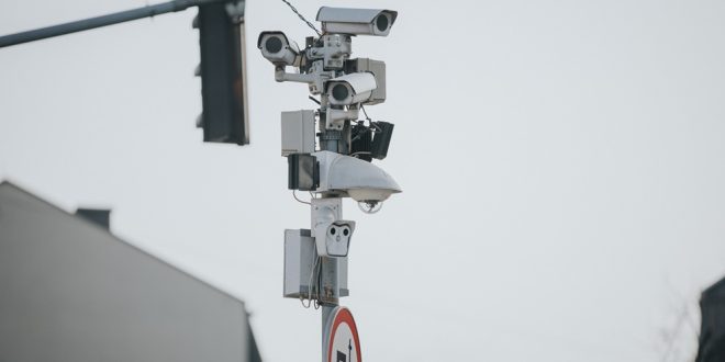 Com uma das maiores malhas rodoviárias do Brasil, MG aposta em radares para ampliar segurança nas estradas