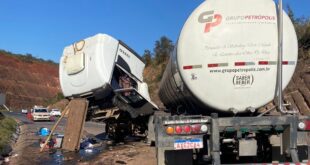 Acidente na BR-251: SAMU socorre três vítimas próximo a Fruta de Leite