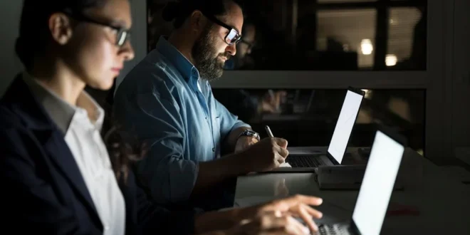 Brasil pode fechar 2025 com 530 mil vagas de tecnologia sem profissionais qualificados