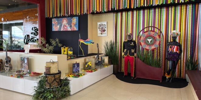 Exposição “Agosto Vivo” celebra a ancestralidade das Festas de Agosto