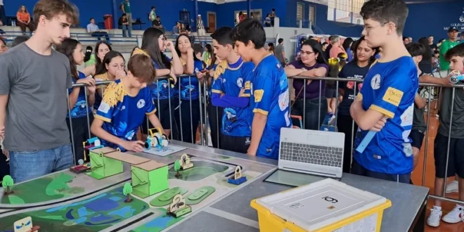 Colégio Marista de Montes Claros classifica quatro equipes para torneio regional de robótica