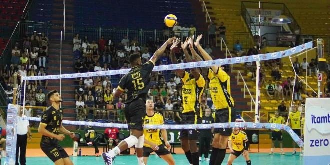 MOC Vôlei estreia no Caldeirão com evolução e apoio da torcida em duelo contra o Praia Clube