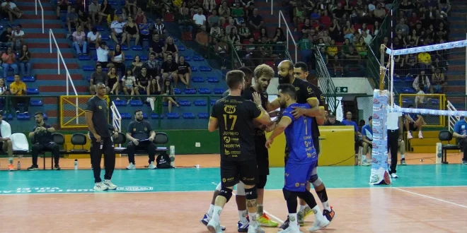 MOC Vôlei vence Araguari e conquista primeira vitória no Mineiro Itambé