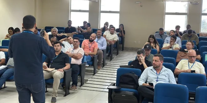 Inspetores do Crea-MG discutem fortalecimento regional em encontro no Norte de Minas
