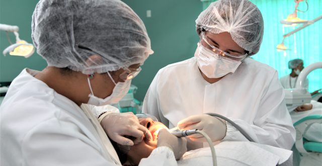 Norte de Minas - Bocaiuva amplia serviços de saúde bucal com raio-x odontológico