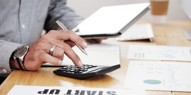 Trabalho de contabilidade no escritório