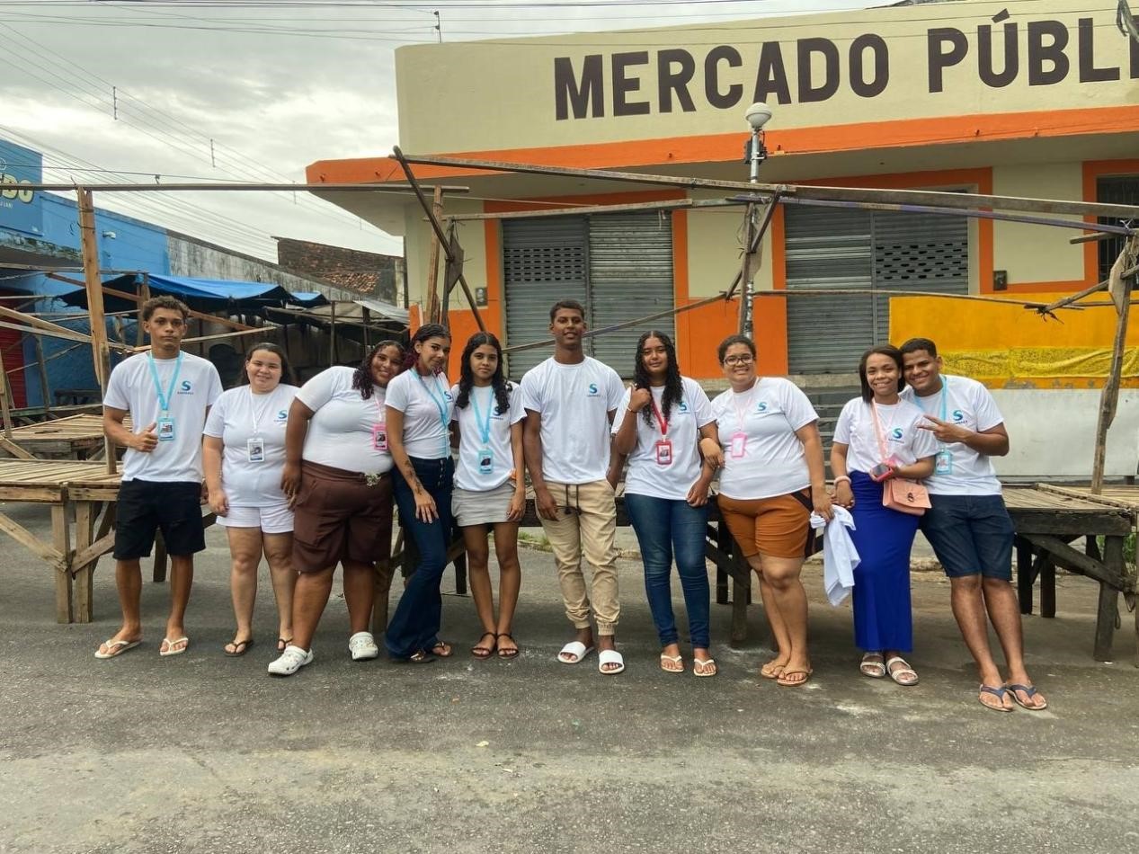 A Sambaex realiza ação social no Dia do Trabalhador em Alagoas; iniciativa em várias cidades presta homenagem aos trabalhadores da linha de frente