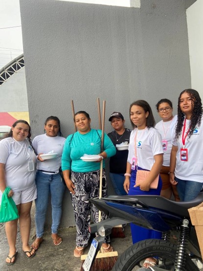 A Sambaex realiza ação social no Dia do Trabalhador em Alagoas; iniciativa em várias cidades presta homenagem aos trabalhadores da linha de frente