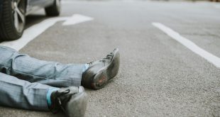 Idoso é atropelado por moto na avenida Governador Magalhães Pinto