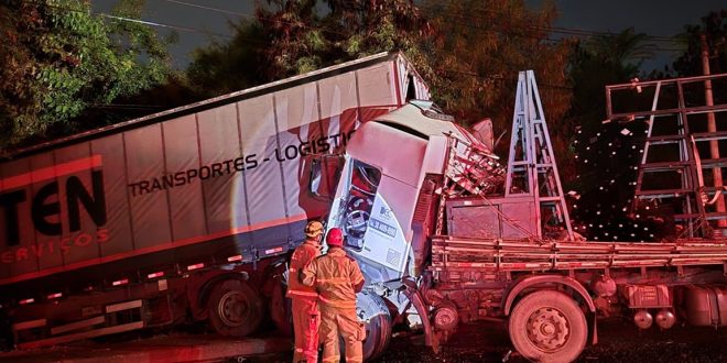 Grave acidente no Distrito Industrial deixa um morto e um ferido em Montes Claros