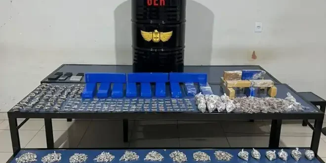 Polícia Militar apreende grande quantidade de drogas em operação no bairro Vila Ipiranga, em Montes Claros