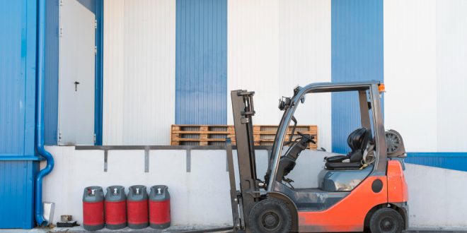 Empilhadeiras exigem manutenção preventiva para reduzir paradas e aumentar a vida útil dos equipamentos